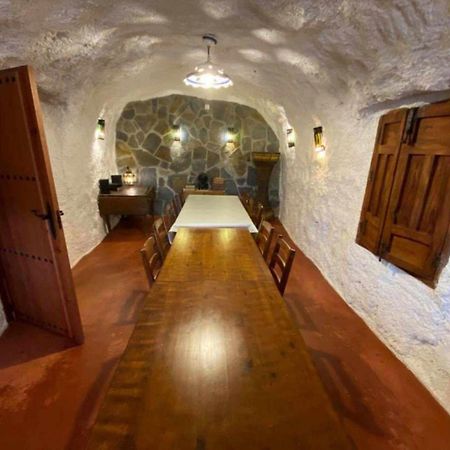 Гостевой дом Cuevas Andalucia Баса Экстерьер фото
